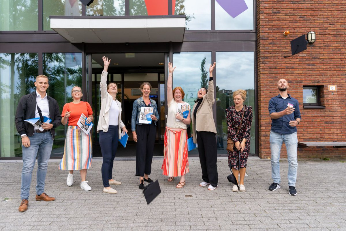 Vraag een Lerarenbeurs aan voor een master! Bij Driestar hogeschool kun je op vier thema’s een master volgen:

➡️ Passend Meesterschap
➡️ Educational Leadership
➡️ Leren en Innoveren
➡️ Learning and Innovation, track CE

Kijk voor meer info op: bit.ly/4a6rOe3