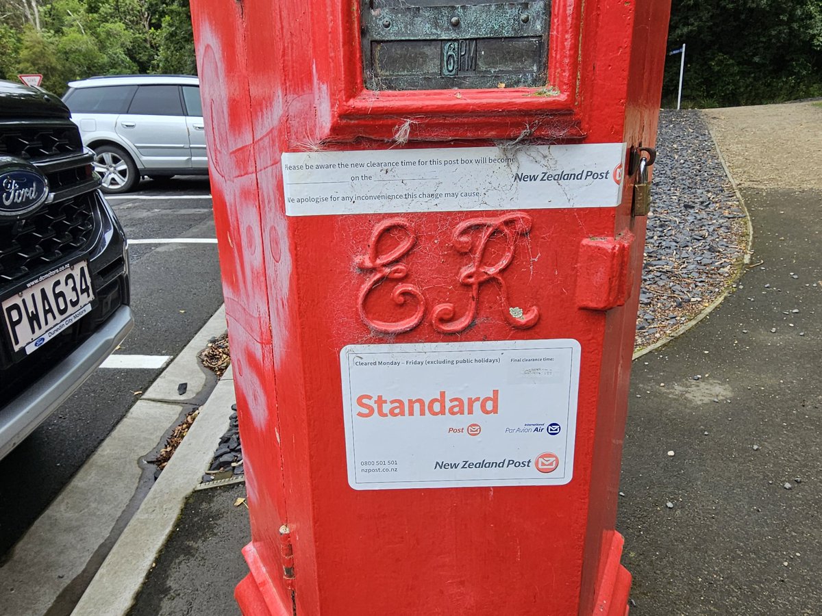 Back from New Zealand in time for #postboxsaturday 200! Up a very very steep hill in Dunedin, South Island, is this Edward VII Penfold-style pillar box, made in Christchurch and still open for business.