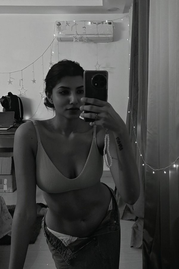 GJWElZTXwAI27sE?format=jpg&name=900x900