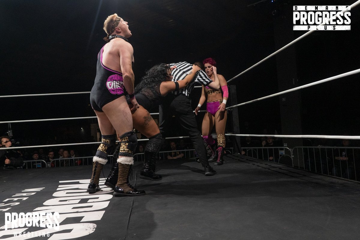 Gene Munny tweet media