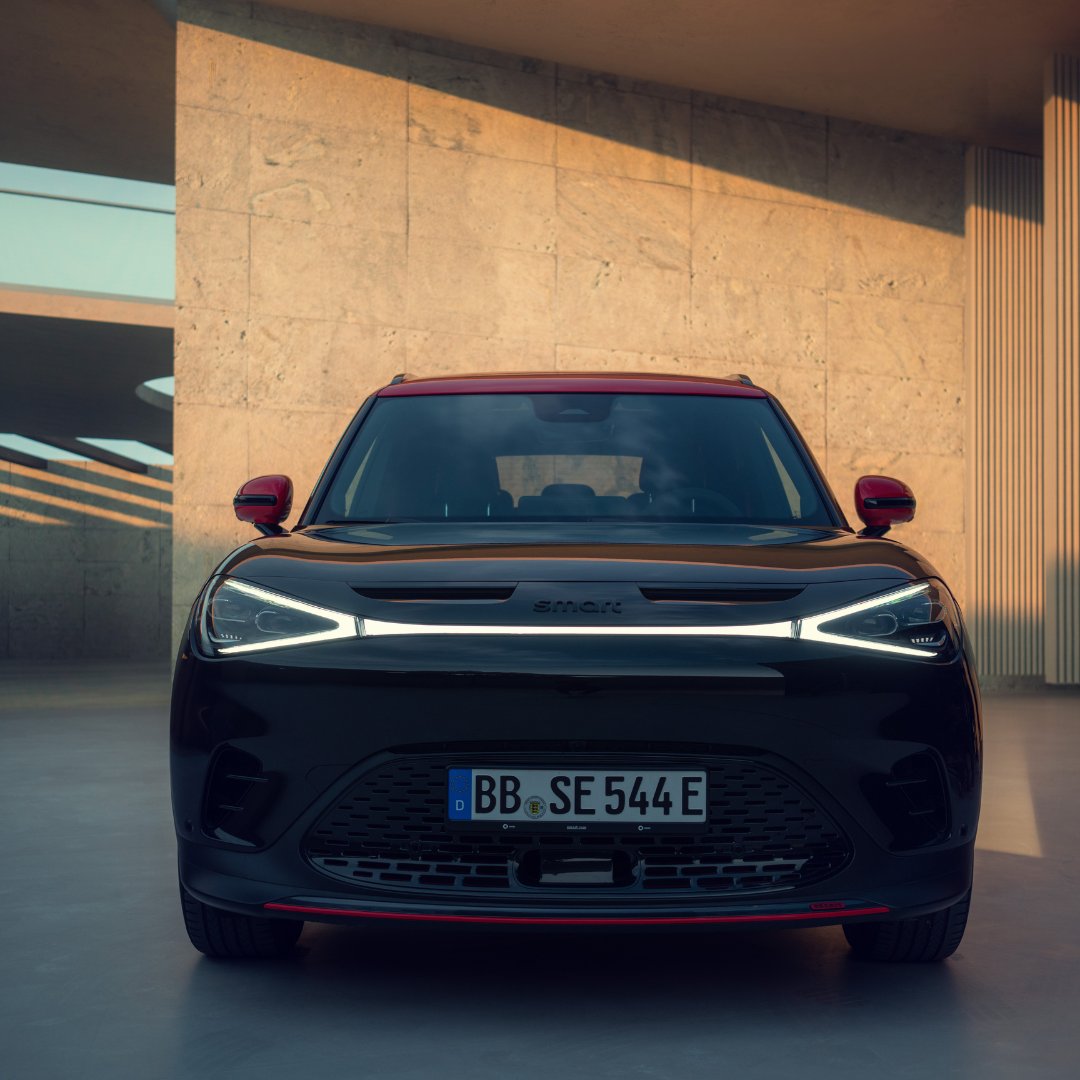 Sandown smart tweet media