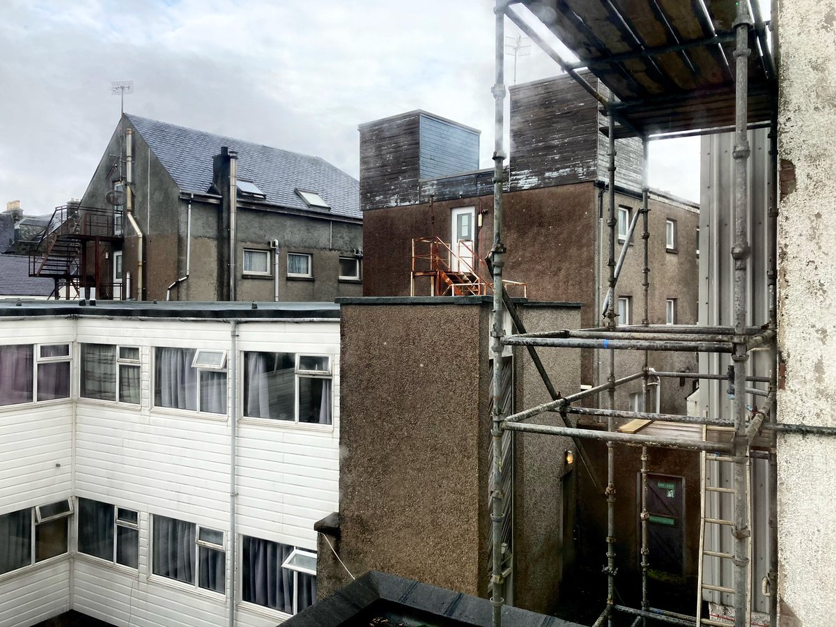 I also like this view from the hotel 😂 (I do love a good fire escape)
.
.
.
#Construction #Decay #Fireescape #Fireescapes #Grunge #Scaffold #Scaffolding #Urbandecay #Urbanexploration