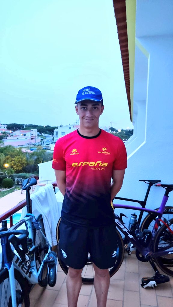 Todo preparado para la primera prueba internacional del Año!
Nuestro <a href="/TeamClaveria/">TeamClavería</a> <a href="/Adrimartbay/">Adrian Martinez Bayan</a> defenderá los colores de <a href="/TRIATLONSP/">FETRI</a> en la #CopaDeEuropa de #quarteira #Portugal 
.
FUERZA ADRIÁN 💪 💪💪