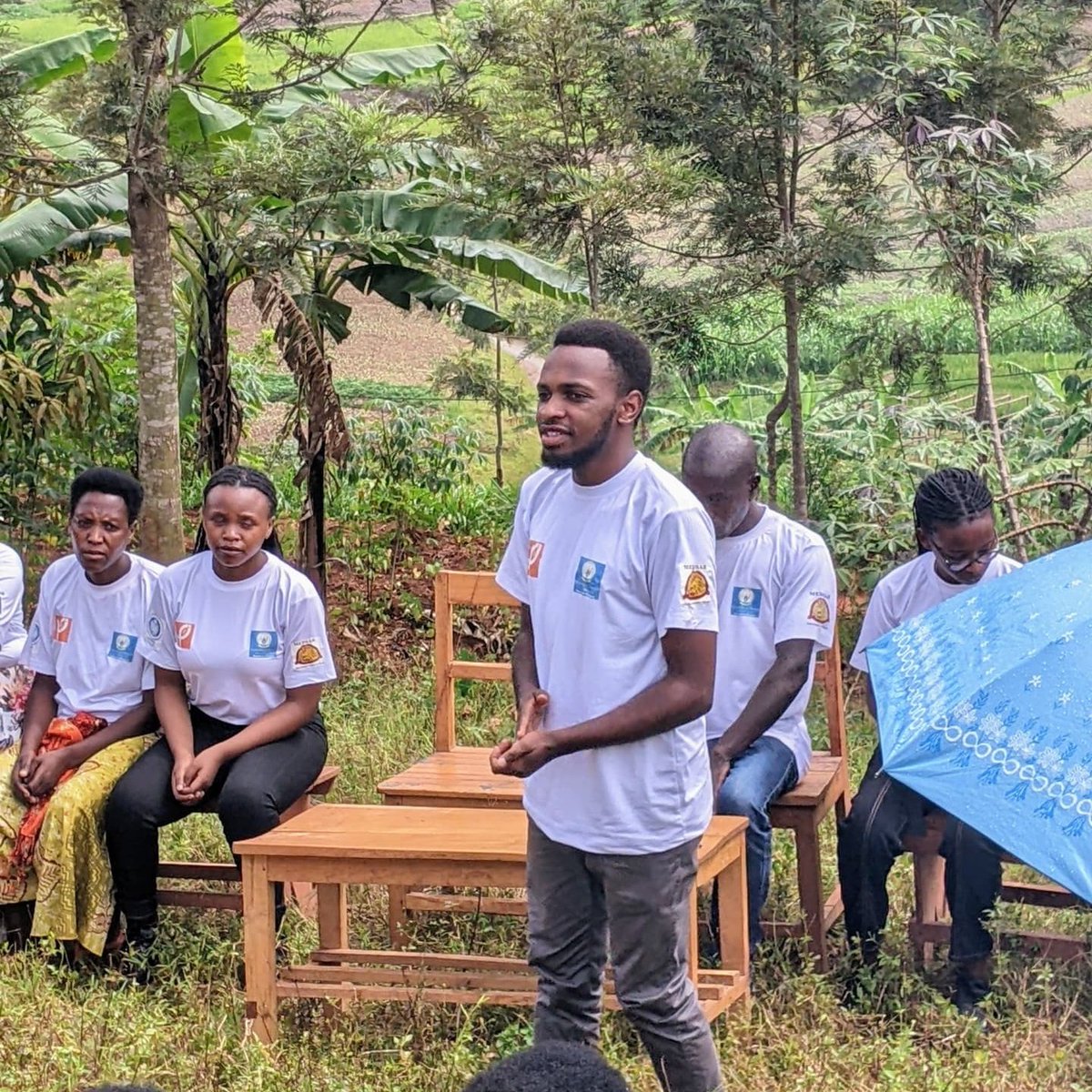 medsar_rwanda's tweet photo. Yesterday, We had spearheaded a powerful community outreach, #DFreeProject in @GisagaraDistr, tackling diarrheal disease head-on! Through education, hygiene practices, and access to clean water, we're making strides in improving health and well-being. #MEDSARWorks #VivaMEDSAR 💧 https://t.co/3xoTYWjCf8