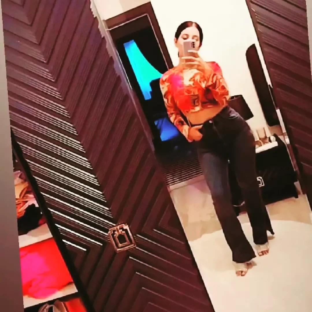 Kirklareli ucretli elden araç vya yeri olan beylerx😉😘