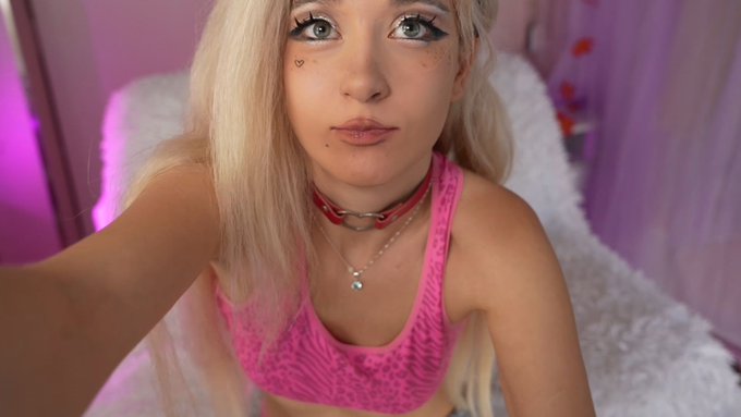 I'm online @MyFreeCams! #onmfc https://t.co/yFwj0sl3Z5 💚 https://t.co/V7dAMjqgZT<a class="tags" href="/tag/myfreecams">@myfreecams</a><a href="/tag/onmfc"class="tags">#onmfc</a>