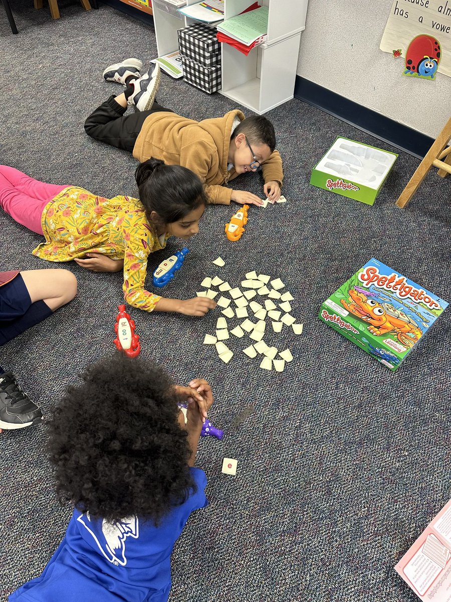 Building words with Spelligator! <a href="/WeatherstoneES/">Weatherstone ES</a>