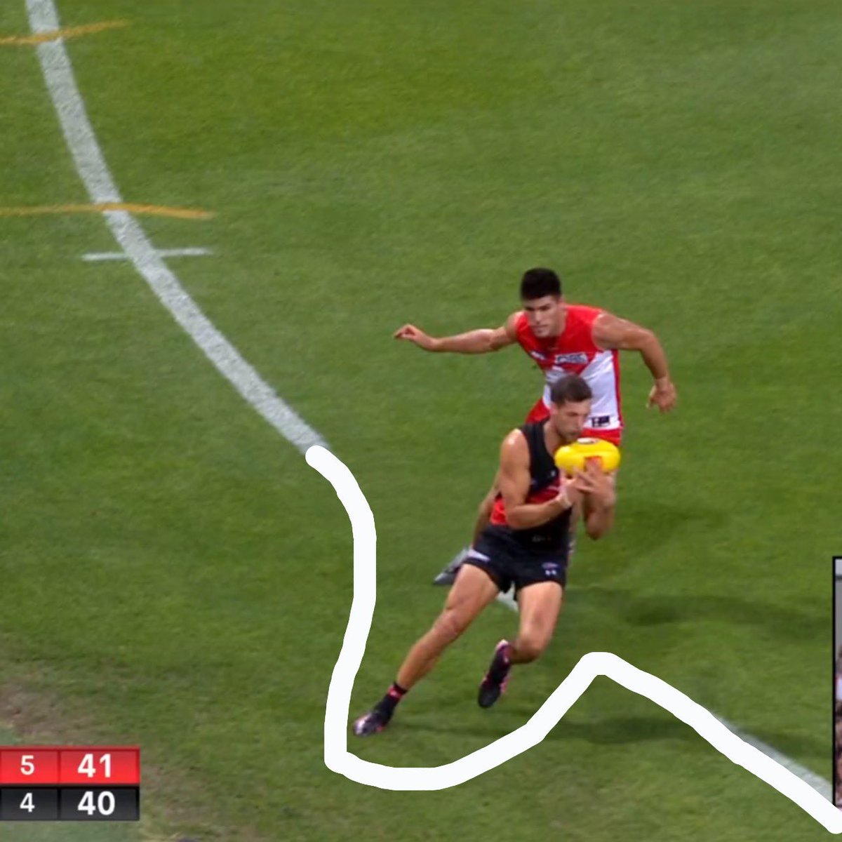 Essendon fan: That was definitely in play…👀 #aflswansdons