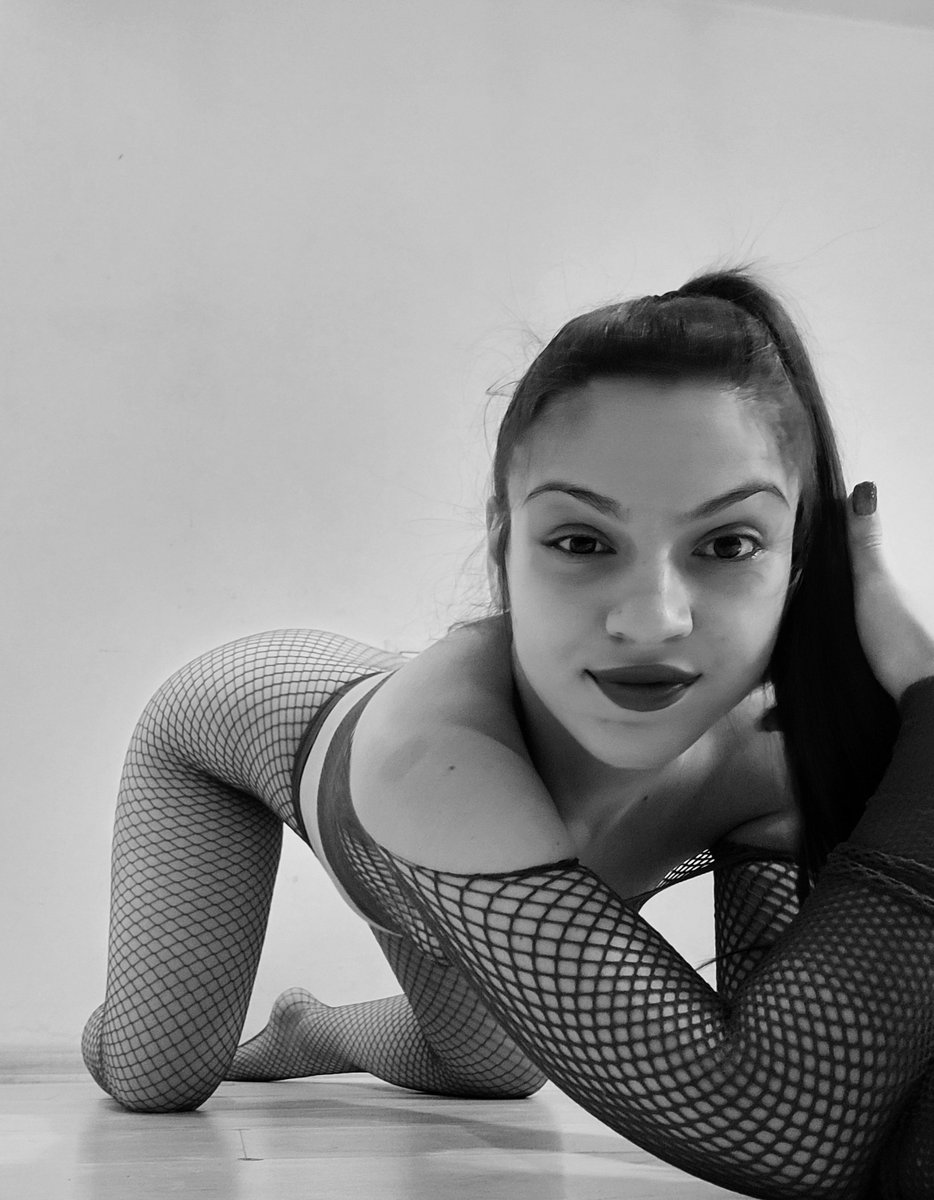 Alek_sis9's tweet photo. @WomenOfOnlyFans https://t.co/A7BJ55cXHL https://t.co/lI6uzxamPj