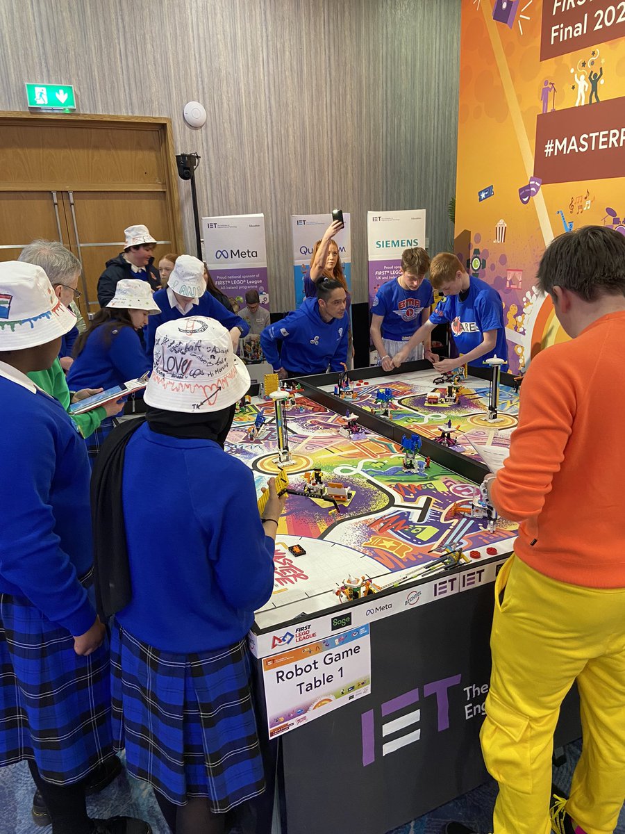 #LEGOLEGENDS and #ARES on the board for the first #AllIrelandFinals games 🤖🕹️ #MASTERPIECE #FirstLEGOLeague @IETeducation @FLLUK