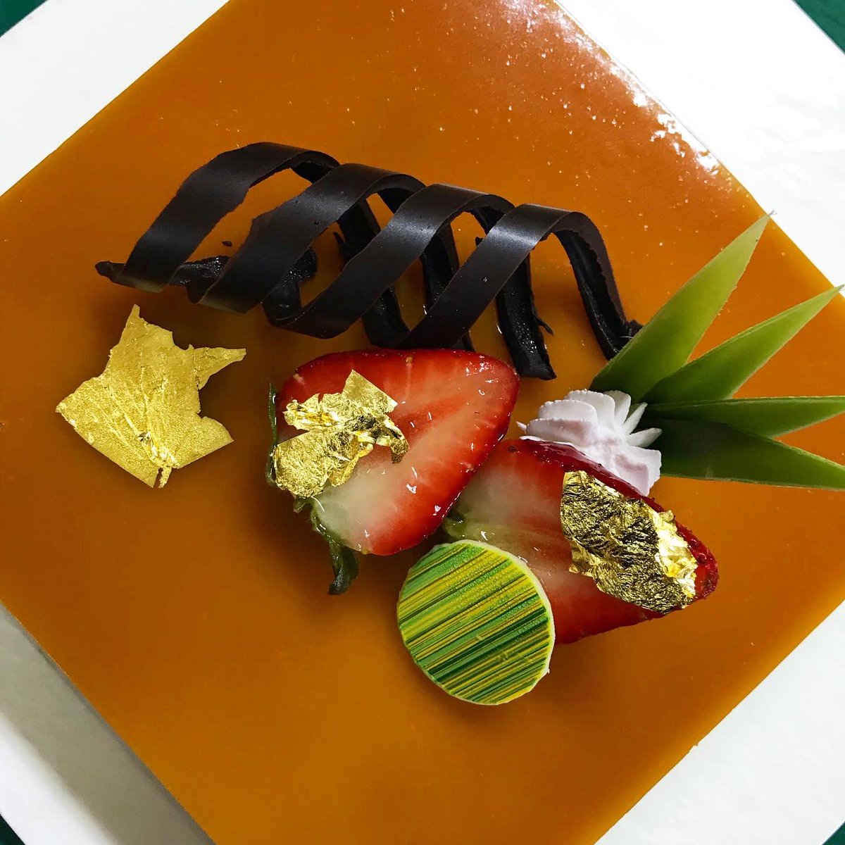 foodamnph's tweet photo. Guess this summer cake!
Grab them at TMH Delicatessen this April.
#foodphotography #manilahotelcakes
#foodamnphilippines #foodamnph #foodamn #foodshots #manilahotelfoodies https://t.co/xhwveCyWEG