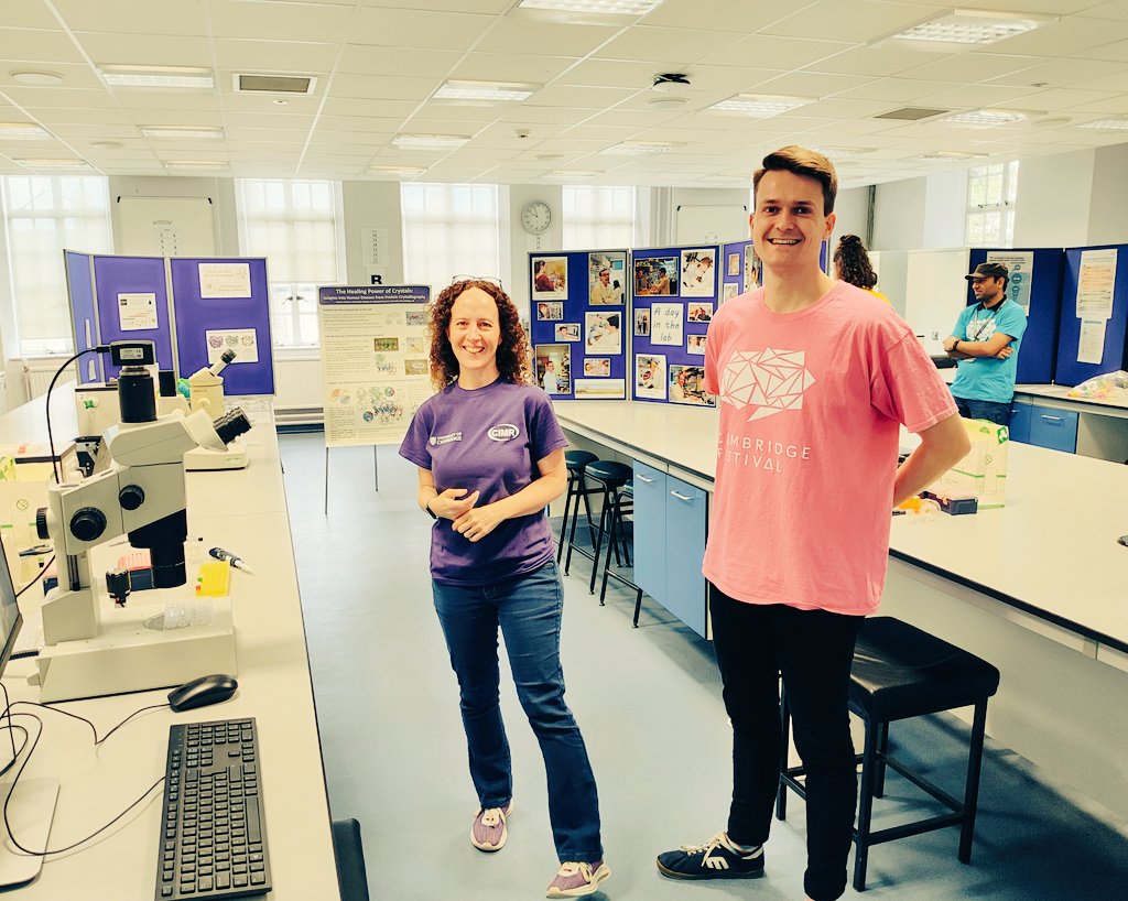 It's time. Come to @CamPathology today for some fun #science experiments, including protein crystallisation 💎🔬👩‍🔬 @Cambridge_Fest #CamFest