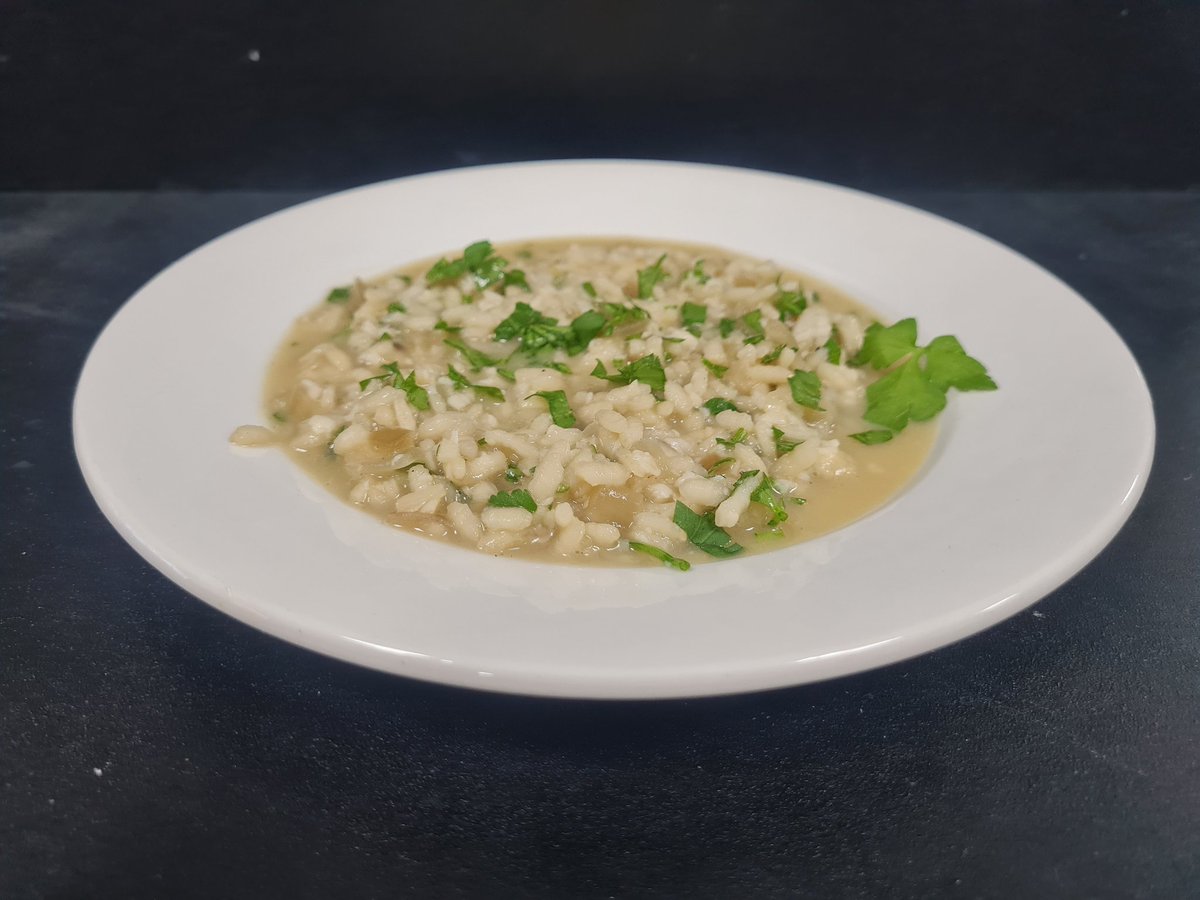 Amazing risottos pproduced by Penny & Gabriel in 10FPN @Whitefield_NW2 Correct texture -not dry or too soupy just enough to fall when the plate has a gentle shove #gelattinastionofstarch #edablefoodscience #WeAREWhitefield #foodEdToday