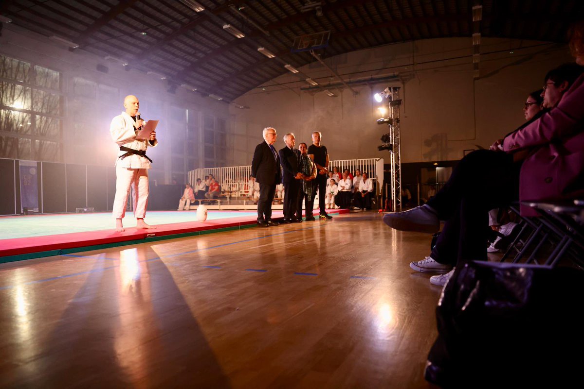 🥋 [TOP92 – ARTS MARTIAUX] 🥋

🌃 La nuit des arts martiaux, initiative soutenue par l’Agence Nationale du Sport, a offert aux Vanvéens de belles démonstrations de ces sports, et en particulier celle de Chloé BREUZARD, championne européenne de karaté ! 🙏