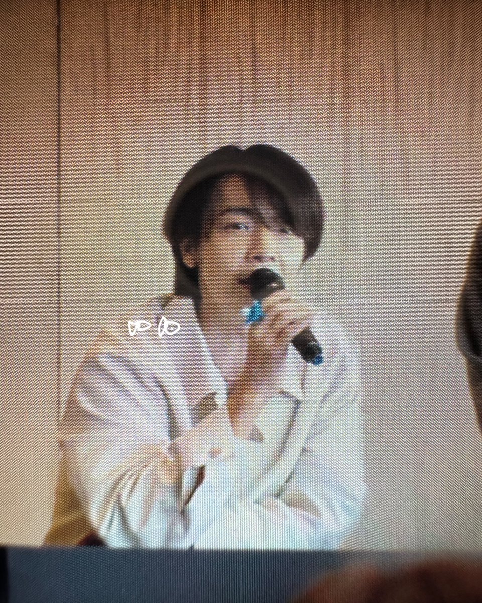 fishfishae's tweet image. 𝙒𝙤𝙬𝙬𝙬𝙬 ~~~
@donghae861015 🐟🐟

240323  D&amp;amp;E 606 Fan sign in Taipei 
#슈퍼주니어 #SUPER JUNIOR #동해 #이동해 #donghae #leedonghae #ドンへ #東海 #李東海