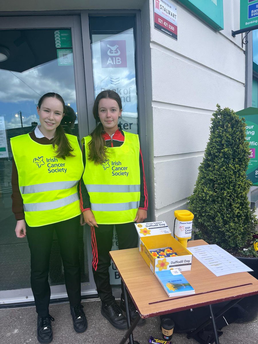 Well done to our 1st Year students who were out in Carrigtwohill yesterday collecting for @IrishCancerSoc