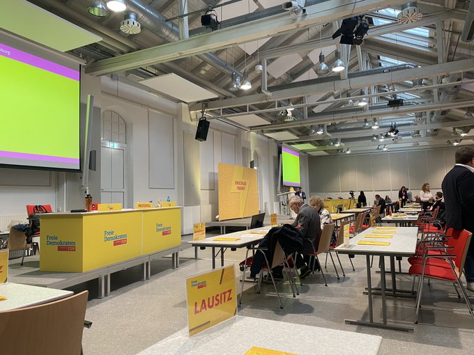 Heute werden die Weichen gestellt f&uuml;r eine starke #FDP im Potsdamer Landtag 💛 https://t.co/UB5e2R5z7<a href="/tag/fdp"class="tags"><span>#fdp</span></a>
