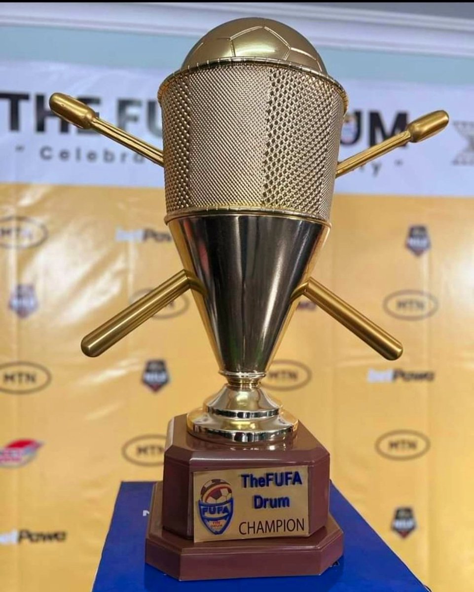 Who will take this beautiful trophy home today,Busoga province or lango provice,Drop your predictions in the comments 
#Celebratingourancestry
#Fufadrumfinal
