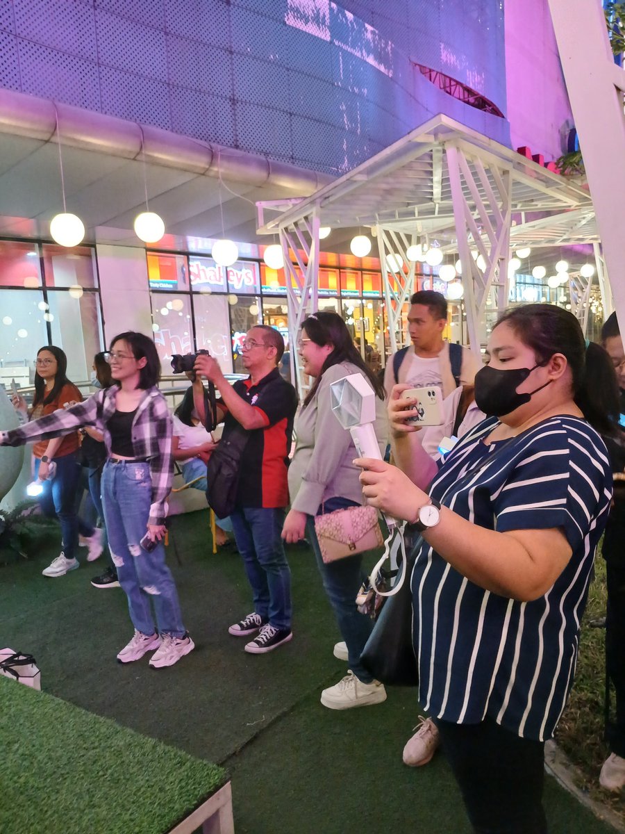 EXOPhils's tweet photo. โจ๏ธEXO-L ASSEMBLE!
We are here at the SM North EDSA for the Annual Earth Hour Event ๐
#EverythingIsHere
#YoureAlwaysWelcomeHere
#KPOP #EarthHour
#SupportingCommunities
#ElectronicWasteCollection https://t.co/ggnXj1geTt