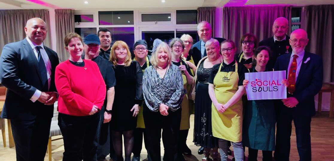 Special thanks goes to @PulpFrictionCIC for their wonderful food and top quality professional table service last night at the Mayors Charity Ball 👏👏 A privilege to have them along 🤝 Jill Carter MBE should be mighty proud of her team today ❤️