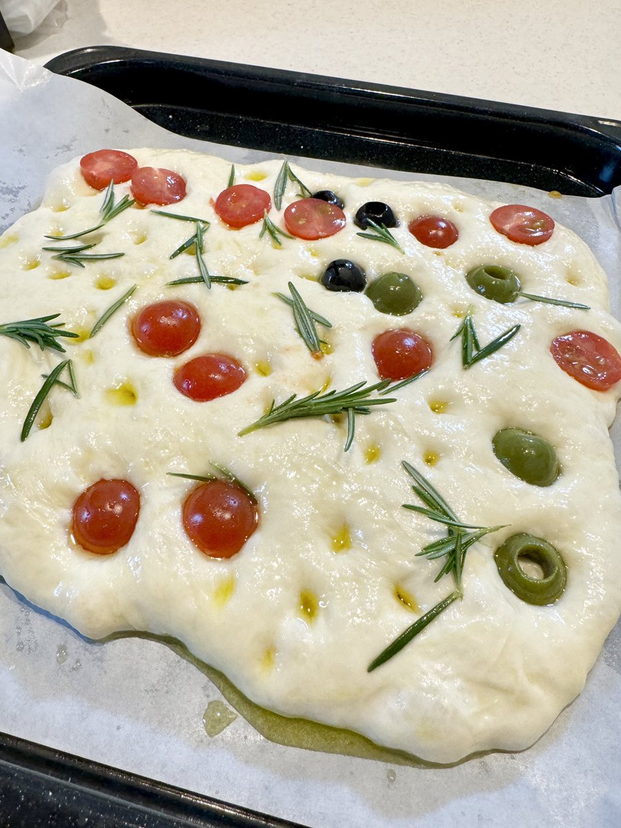 taka_bake's tweet image. Made focaccia with my kids today~.I used an upper place in the oven and it’s burned a bit. I think the place is near the heater too much. I would like to note like this to Baker’s note . I want to make that feature. #bakingbread #sourdough