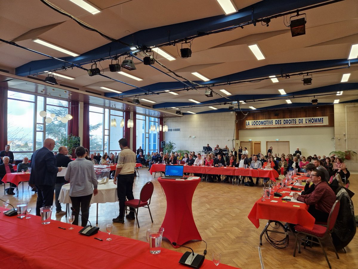 Alexis Ragache élu maire de #SottevillelèsRouen, succède à Luce Pane qui avait souhaité passer le flambeau après 10 ans de mandat <a href="/paris_normandie/">paris_normandie</a>