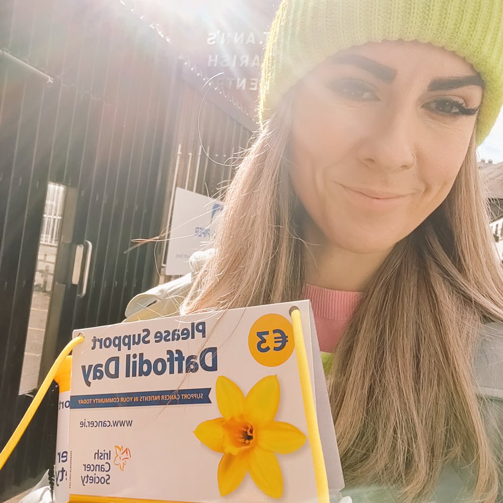 Despite people's busy and hectic everyday lives,it was great to see so many taking a moment to support the @IrishCancerSoc on their annual fundraising day. Which helps fund vital #CancerResearch, supports& services for all those affected by #cancer 💛cancer.ie/daffodilday