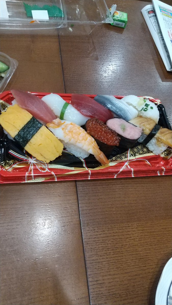 naobe_0820's tweet image. そして〆はお寿司を、召す‼️
#OZEKI
#美登利寿司
#おうちごはん
#召す