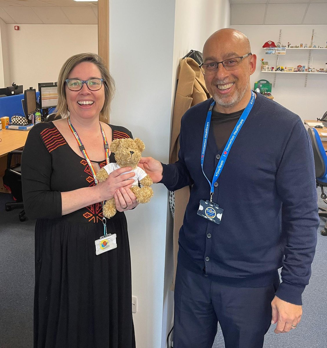 Thank you to everyone who came to talk all things PSIRF and patient safety with us @NHSHomerton this week and congratulations to Nicola one of our amazing @EDHomerton consultants who won the quiz and is now a proud owner of a highly prized and very rare Datix bear! 😂🐻🙌🏼