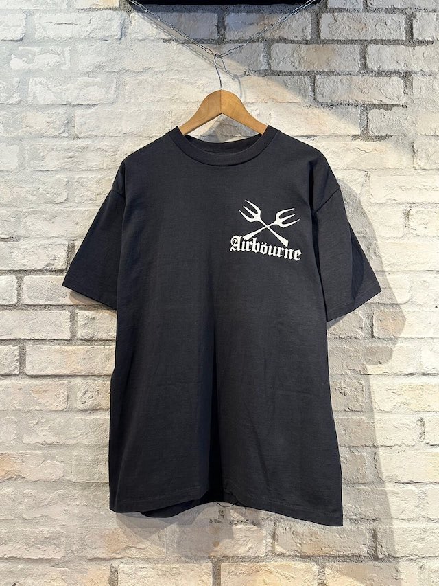 bud_vintage_'s tweet photo. 1990s AIRBOURNE “Henry Gutierrez” T-Shirt
Size L

Zorlac好きならこの辺も！

Available at our website 
We Ship worldwide 

#budvintageclothing #Vintage  #80s #90s #00s #y2k #古着 #ヴィンテージ #harajuku #outfit #used #原宿 #airbourne #zorlac #oldskate https://t.co/v62bIiq5w1