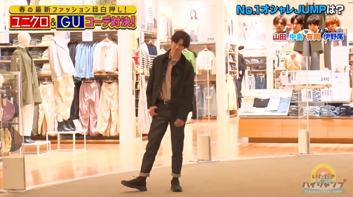 買っちゃった〜️🩵
中のシャツはめちゃくちゃ似合わなかったので裕翔カラーの水色にしましたっ️🩵