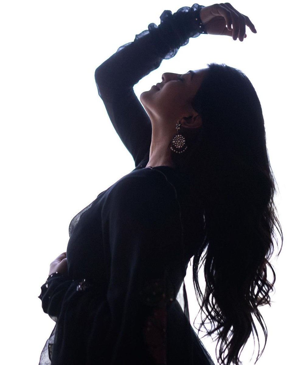 anandhikayaloff's tweet image. 🖤✨

#anandhi #kayalanandhi