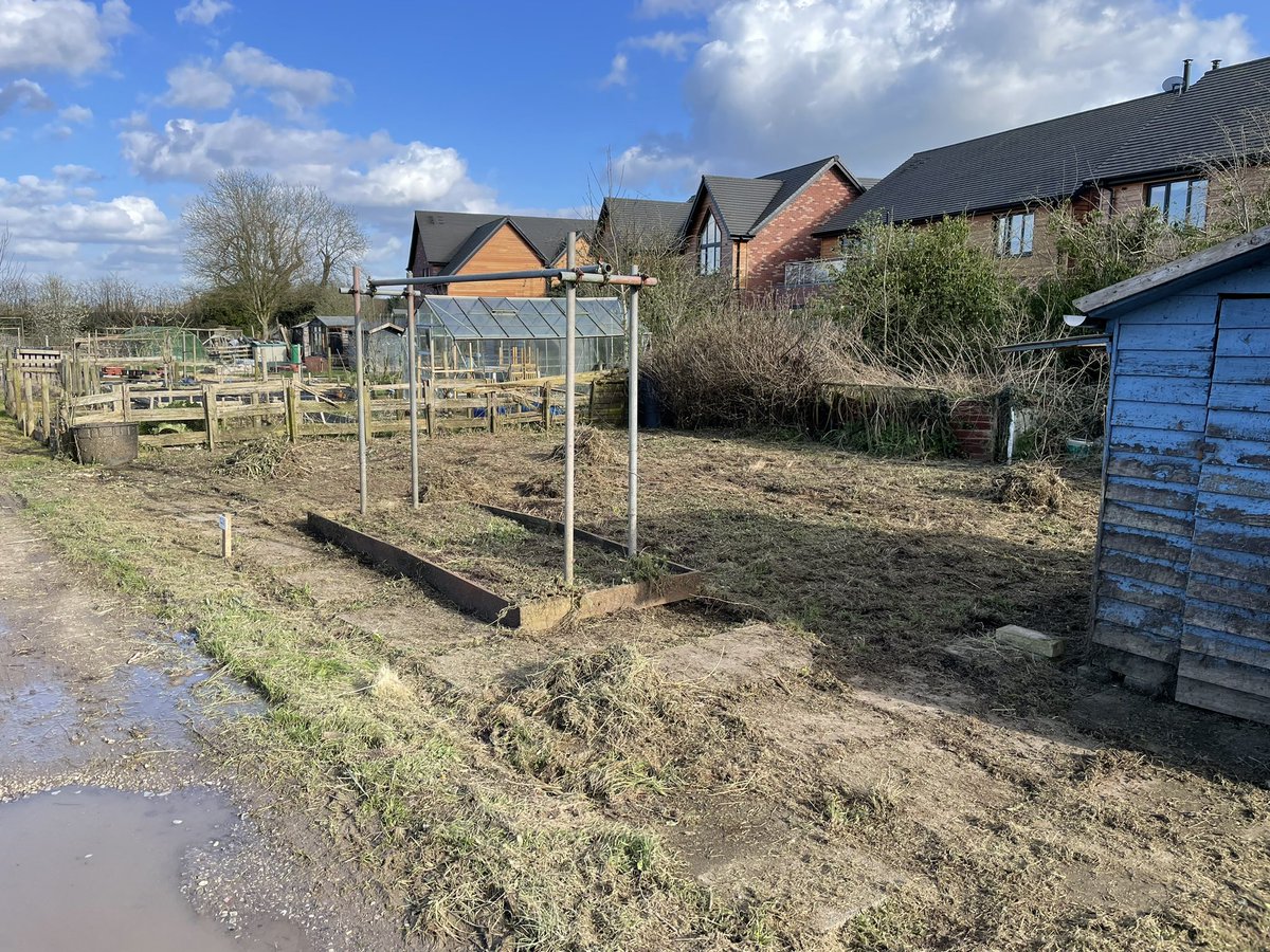 Getting this #allotment plot tidy for new #growyourown #Food tenants had me reminiscing about the #1970s and a #recycling children’s program the @wombles 🤣