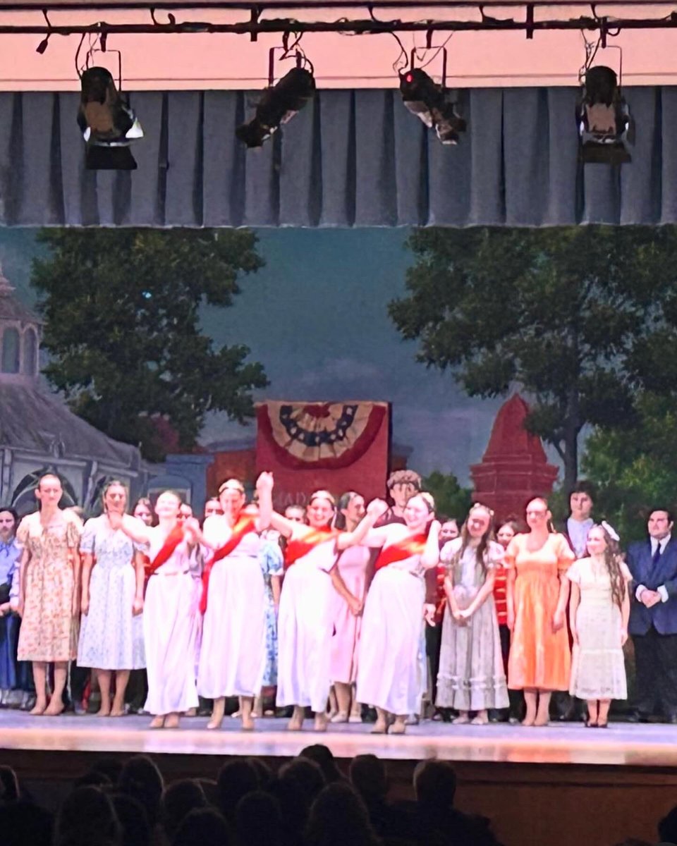 Great way to spend a Friday night! OBHS students never disappoint! Congratulations on another amazing performance! <a href="/FazioSally/">Mrs. Fazio 💜</a> #supportthearts