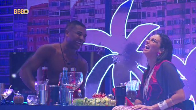 #BBB24 • De antemão, é textão. Arrasta para cima, se não gosta! E sim, é para ler, mas se quiser fazer sopa de letrinha, também, tanto faz!
Vou expor algumas hipocrisias que levantaram e revertê-las com fatos, porque cheguei no meu limite. 

A respeito da chamada no ao vivo para