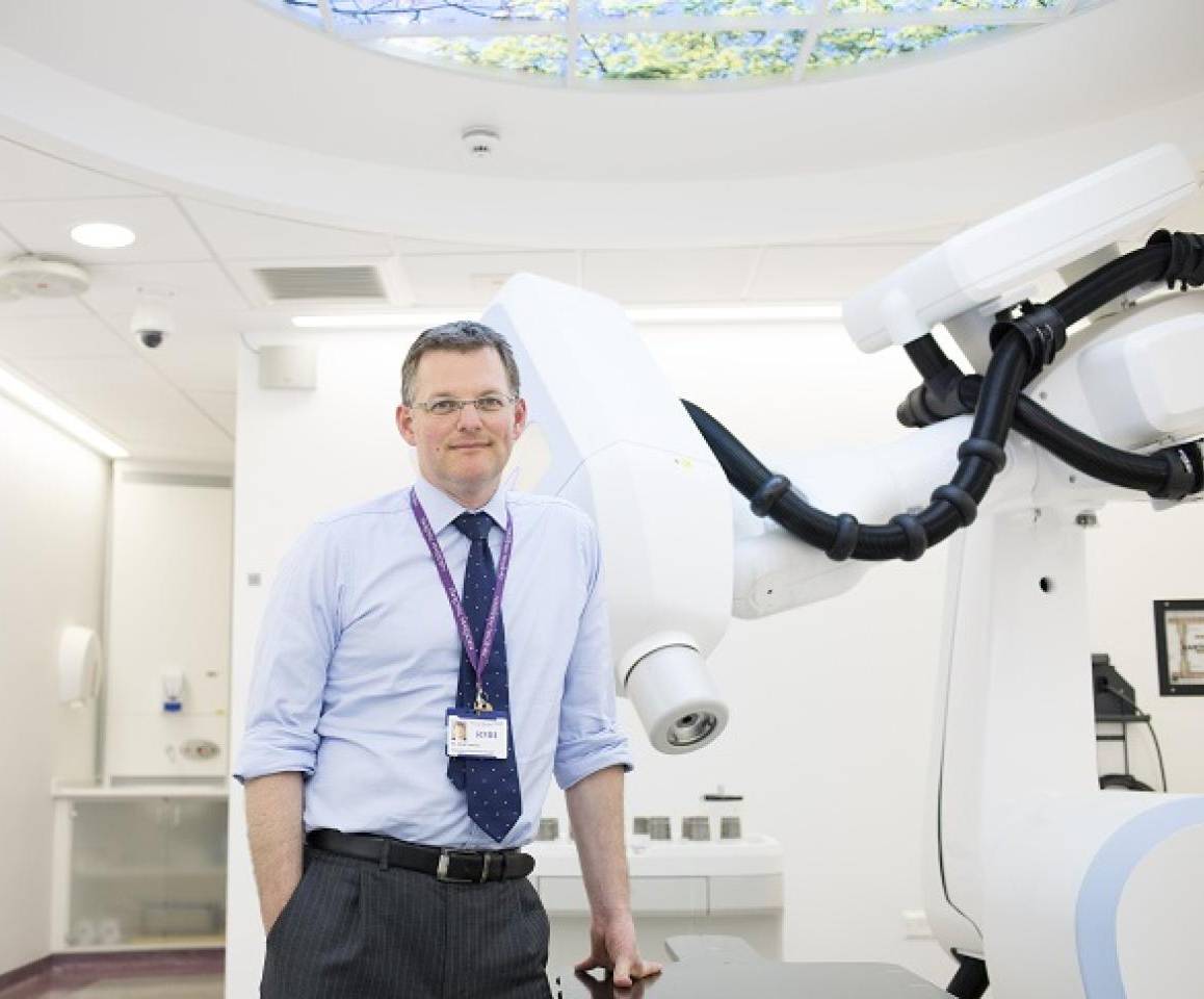 The PACE-B clinical trial, led by Professor Nicholas van As, found that patients, whose prostate cancer hasn’t spread, can be treated in just five sessions of stereotactic body radiotherapy (SBRT). Read more: royalmarsden.org/blog/prostate-… #ProstateCancerAwarenessMonth #ClinicalTrial