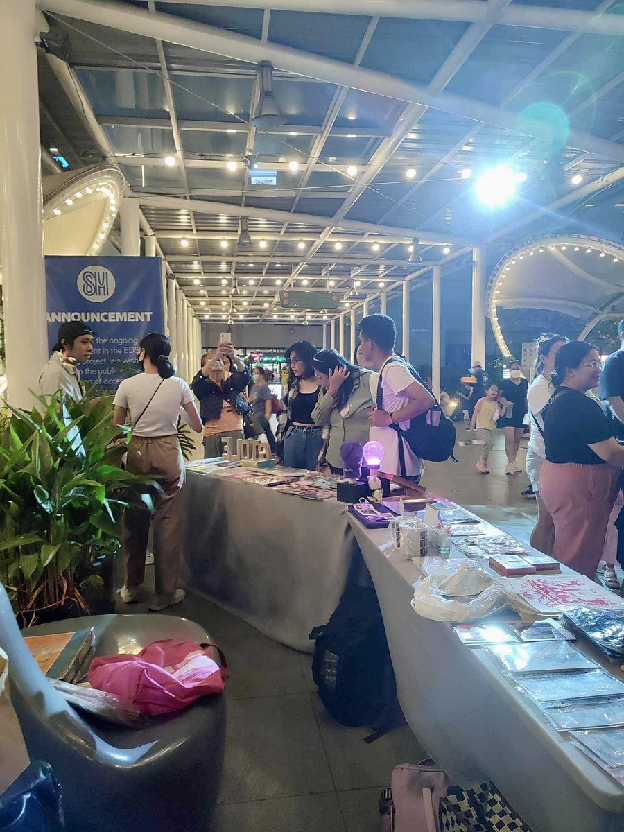 i_dleph's tweet photo. Happening today at the EARTH HOUR: K-POP FANFEST at the SM NORTH EDSA SKY GARDEN.
#EverythingIsHere
#YoureAlwaysWelcomeHere
#KPOP #EarthHour
#SupportingCommunities
#ElectronicWasteCollection https://t.co/GnCnbAMMH5