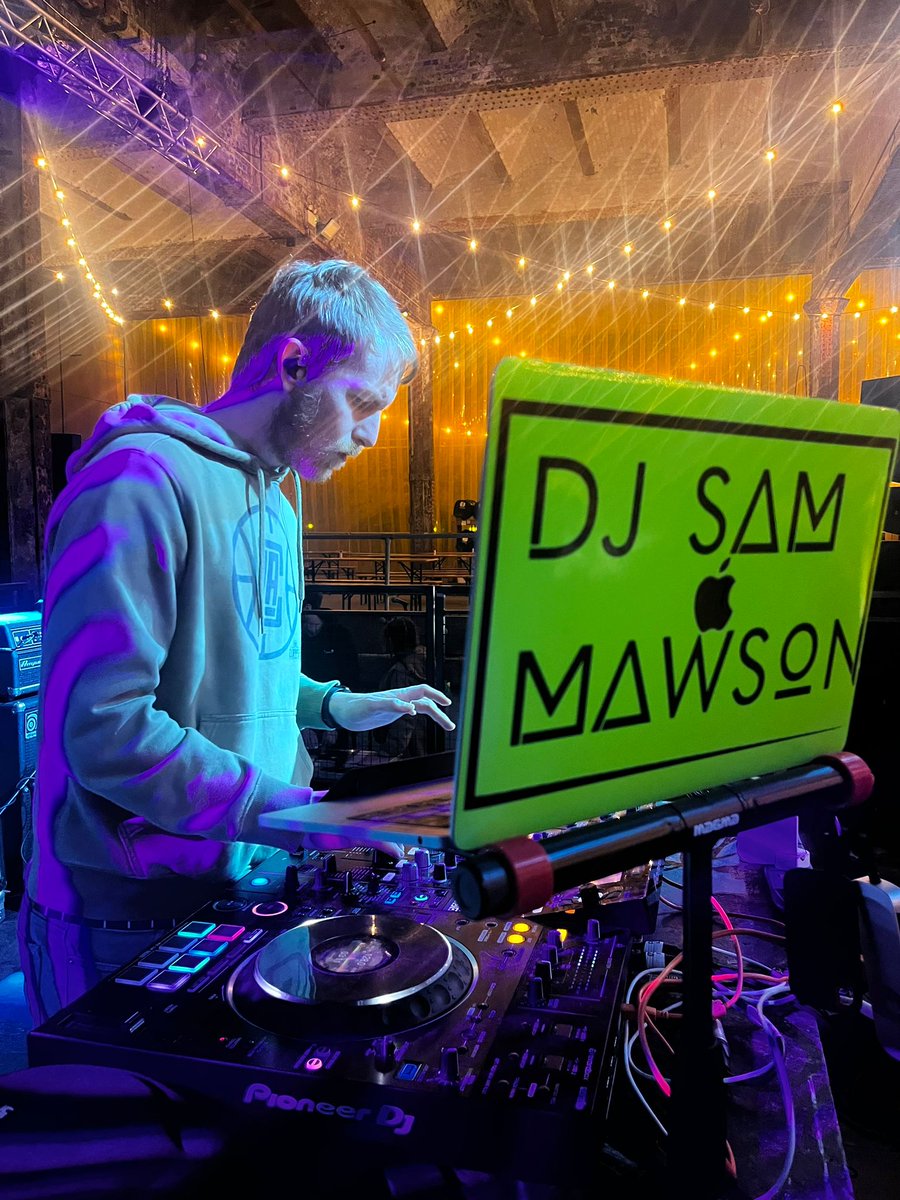 Here’s DJ Sam Mawson closing out our first night of the debut #IBCFest right here at @depotmayfield! 🎶🔥 ⏳ There’s still time to grab your tickets to today’s sessions: ibcfest.com/tickets/