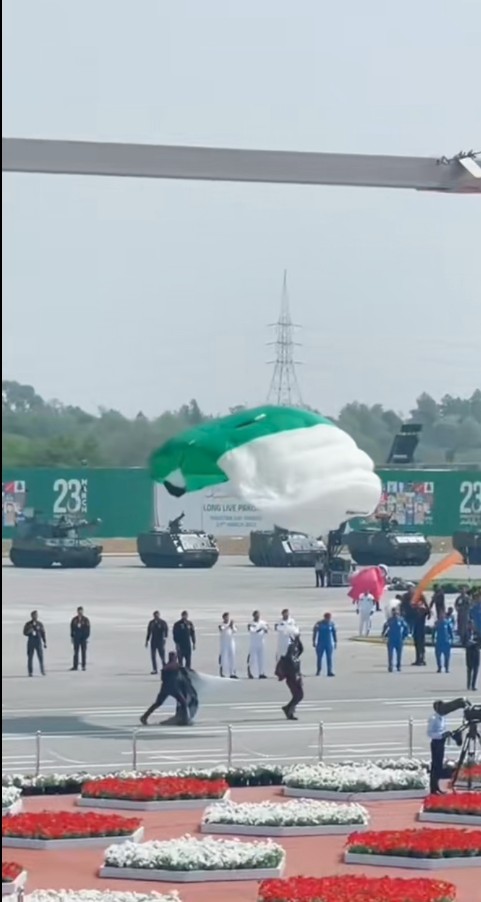 Mashallah. Pakistani Army 🪖👑🇵🇰🪖👑🌹🥰
#23march2k24 #PakistanResolutionDay #PakistanZindabad