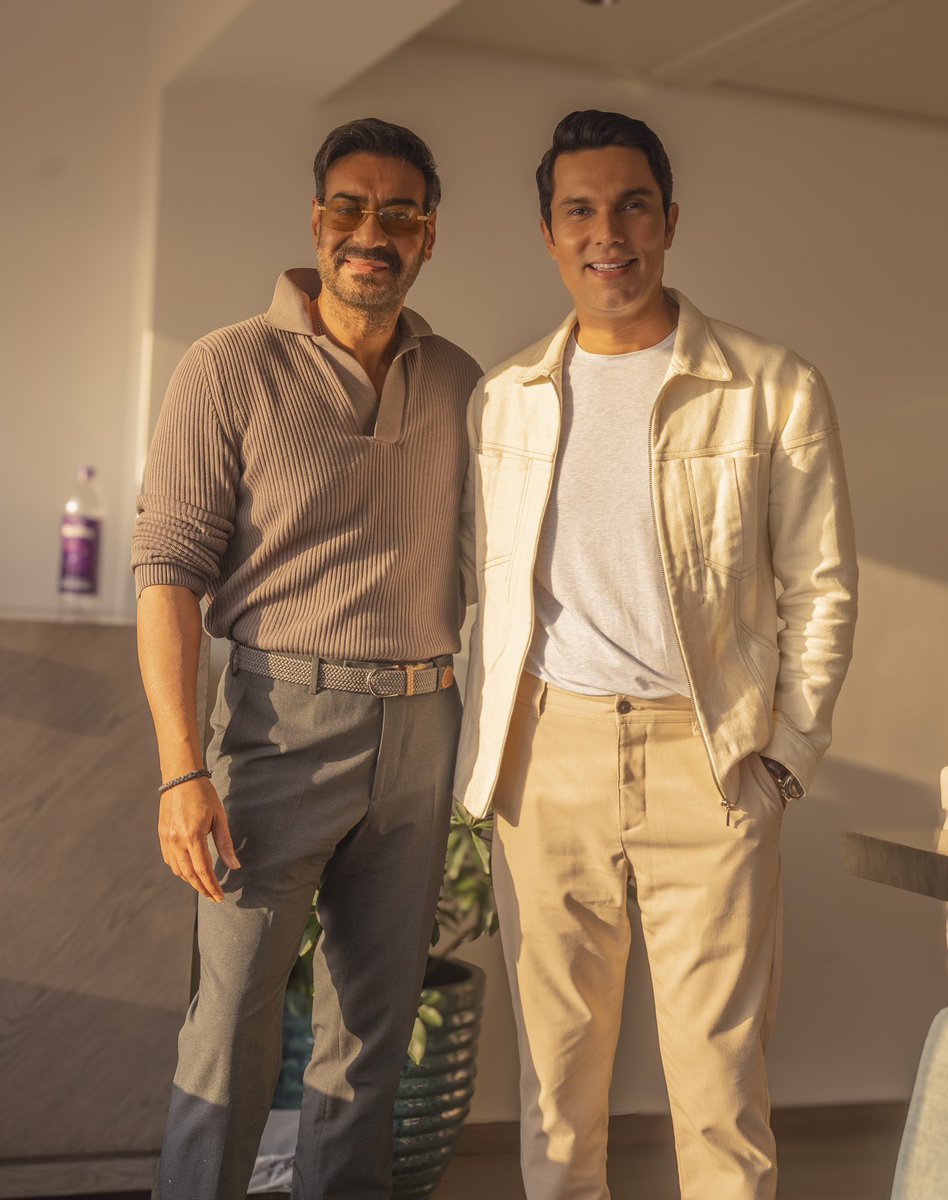 When Heroes Meet!

Reel #BhagatSingh and #VeerSavarkar catch up between promotions. 🇮🇳💪

Book your tickets!
🔗 - linktr.ee/swatantryaveer…

#VeerSavarkarInCinemas 
#MaidaanOn10April
#MartyrsDay #ShaheedDiwas

@RandeepHooda @anky1912 @amit_sial @palle_singh @RandeepHoodaF