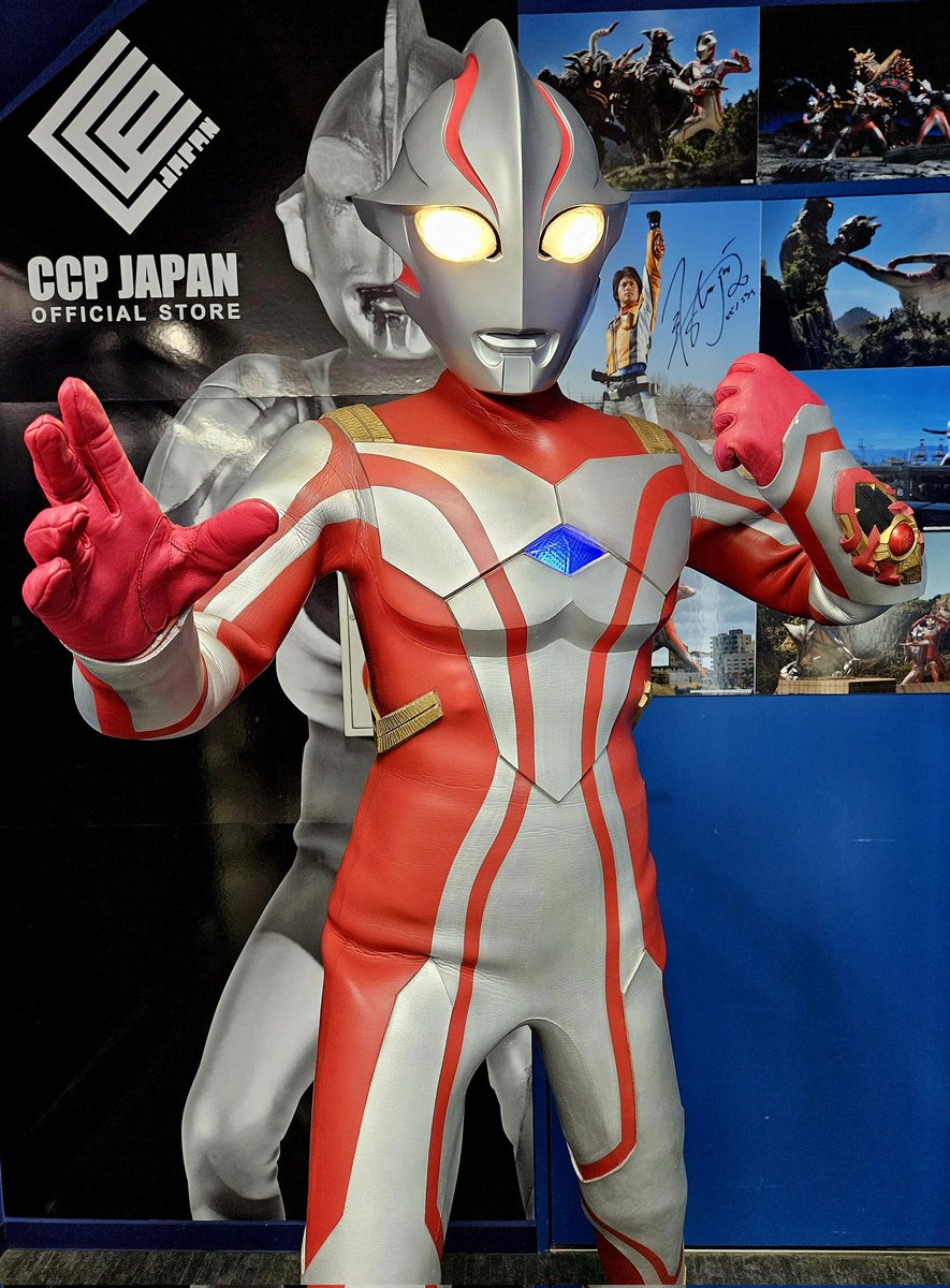 最後まであきらめず､ 不可能を可能にする｡ それがウルトラマンだ
