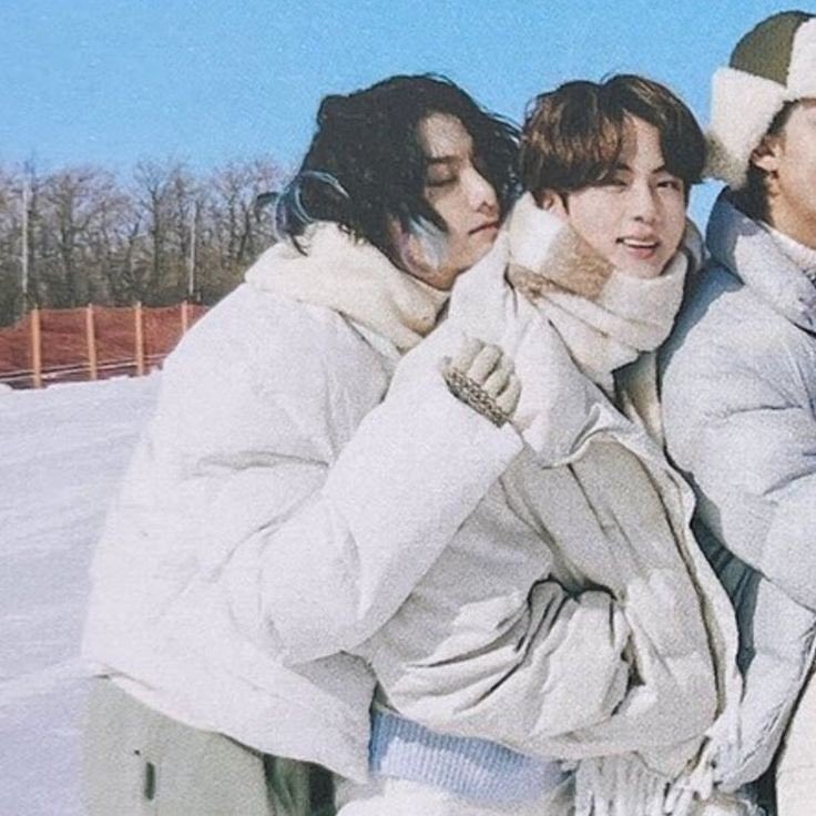 If someone would ask me what a beautiful life means, I would lean my head on your shoulder, hold you close to me, and answer with a smile : like this.🩵

#kookjin #jinkook 
#seokjin #jungkook