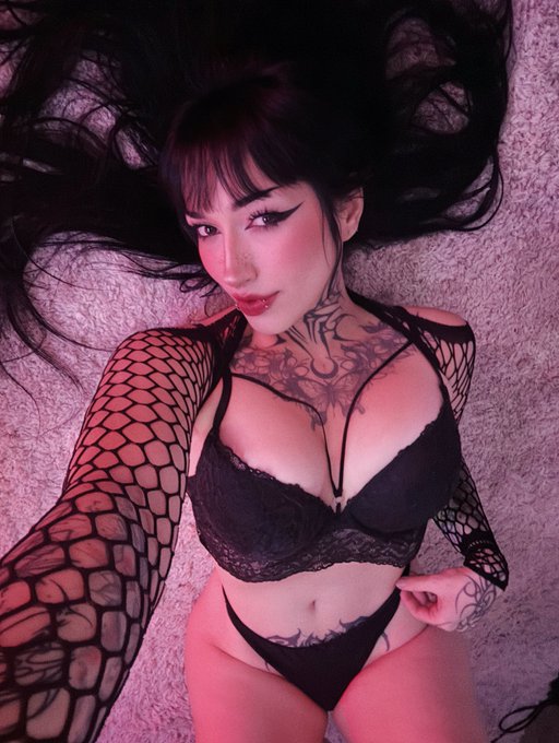 Watch nordlys's leaked NSFW photo on TwXstars