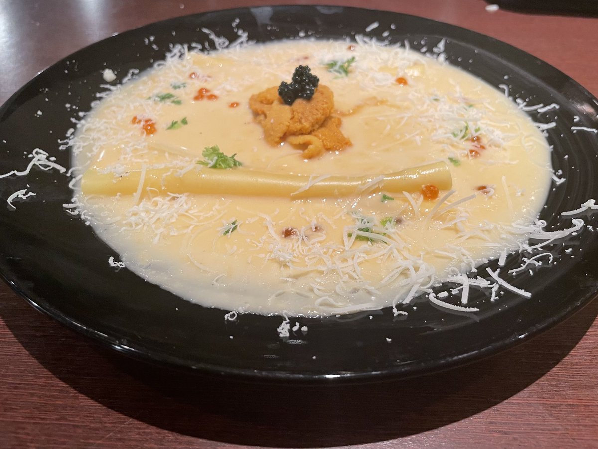 謎の料理を食す シート状のパスタらしいです