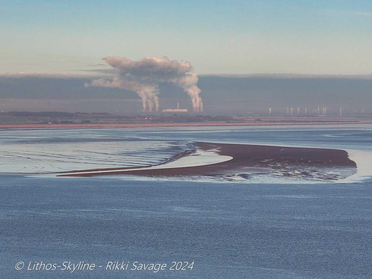 lithos_Skyline's tweet photo. A few days ago I had the pleasure of visiting the #humberbridge, #hull, #uk.

Please feel free to like, comment or RT. PS don't forget to give me a follow! 

#Drone #dronepilot #aerialphotography #landscapephotography #photography #bridges #YORKSHIRE #lincolnshire https://t.co/ER4trAetKq