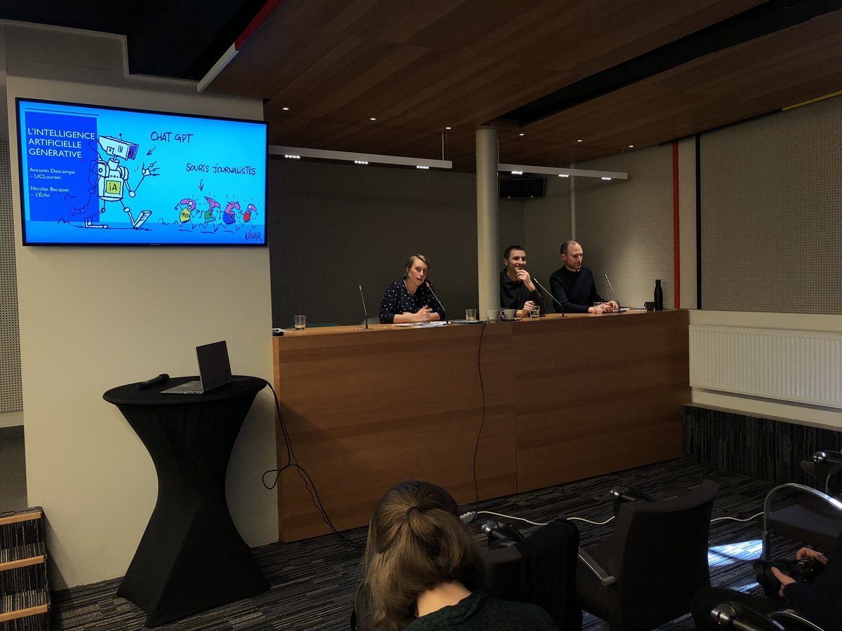 Pour clôturer cette AG en beauté, l’AJP organise un débat sur l’intelligence artificielle générative, avec <a href="/AntoninDescampe/">Antonin Descampe</a> professeur assistant à @UCLouvain_be, et <a href="/NicolasBecquet/">Nicolas Becquet</a> journaliste à <a href="/lecho/">L'Echo</a>