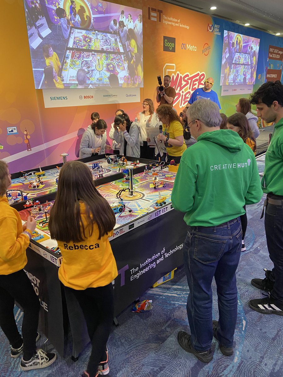 Team #CULLYCODERS is leading the game 🥇 and starting off round 2 on the board! @FLLUK @IETeducation #AllIrelandFinals #FirstLEGOLeague