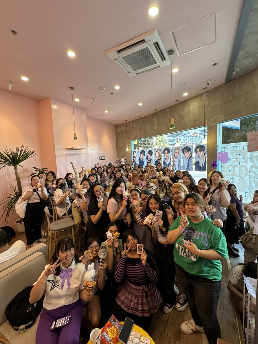 allforskzph's tweet photo. Thank you for celebrating @Stray_Kids 6th Anniversary with us! We hope you all had fun! 💜

✔️ Day 1 at The Hubstop done

See you tomorrow at @cafe408_ 🥰✨

#スペシャル_SKZクラス #SPECIALSCLASS_스키즈 #StrayKids #StrayKids6thAnniversary https://t.co/uCMZdIxqX1