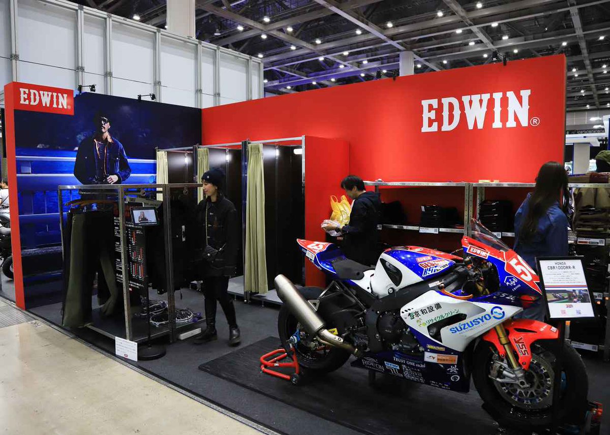 エドウィンが史上最高の強度を誇るジーンズを、東京モーターサイクルショーで公開❗️🏍️👖

「DURABLE EXTRA FIBER」という新たなオリジナル生地を使用。

耐摩耗性・引っ張り強度・引き裂き強度の全てがEDWIN史上最高。

膝パッド装備可能、ストレッチ性

2024/12〜2025/2発売

autoby.jp/_ct/17690963