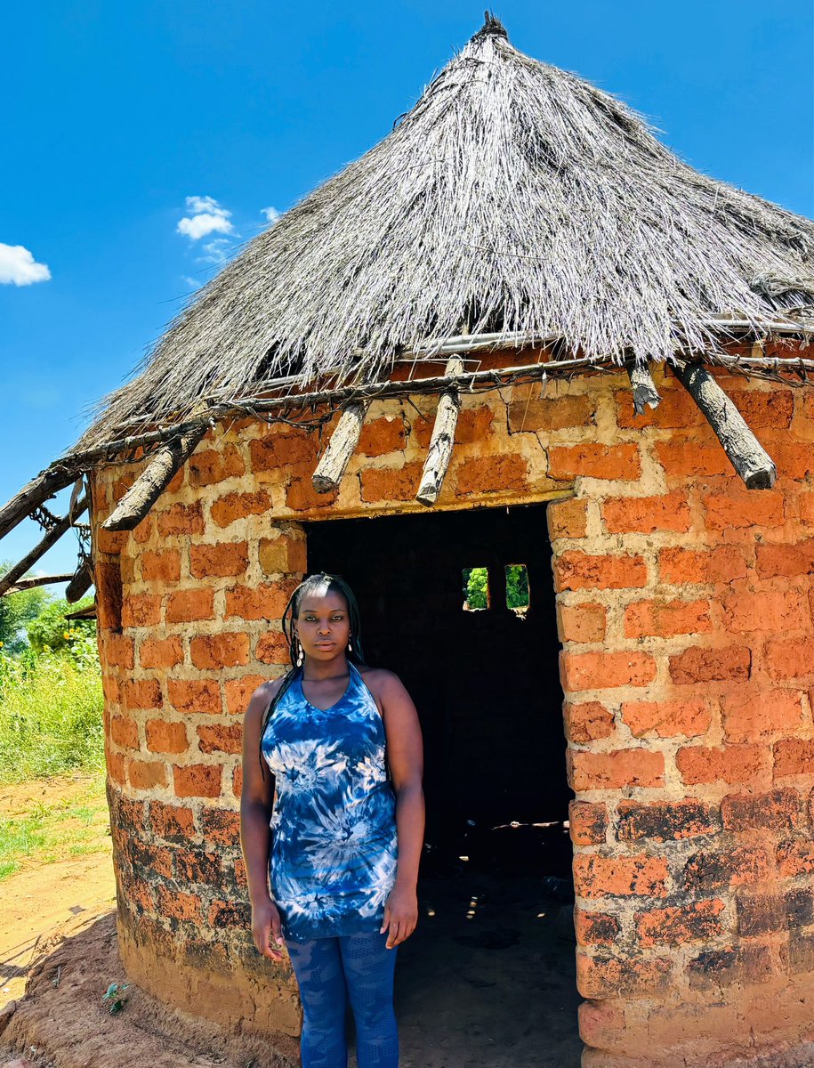 In the Southern Province of Zambia on a project with @preciouskalomb4 on site to research effects of climate change on subsistence farmers. We’ll be sharing photographs & interviews with people we spoke to about the climate crisis. #ClimateActionNow #ClimateChange #ClimateAction